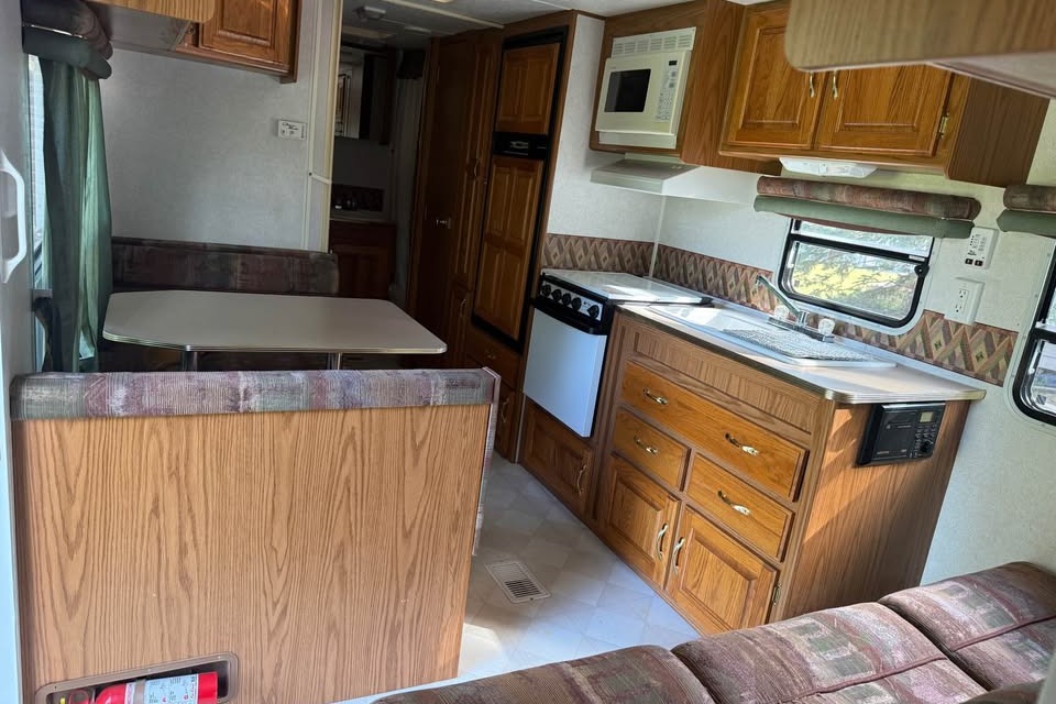 Samantha's Jayco Eagle Travel Trailer **VERY CLEAN** Sleeps 7-8