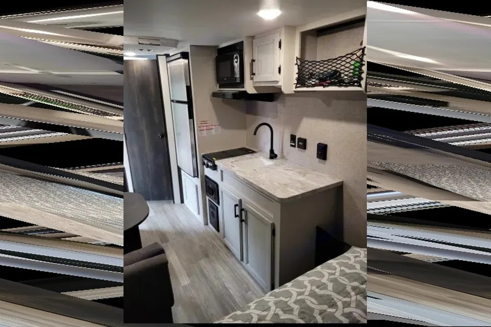  Jayco Jay Flight SLX 195RB Travel Trailer