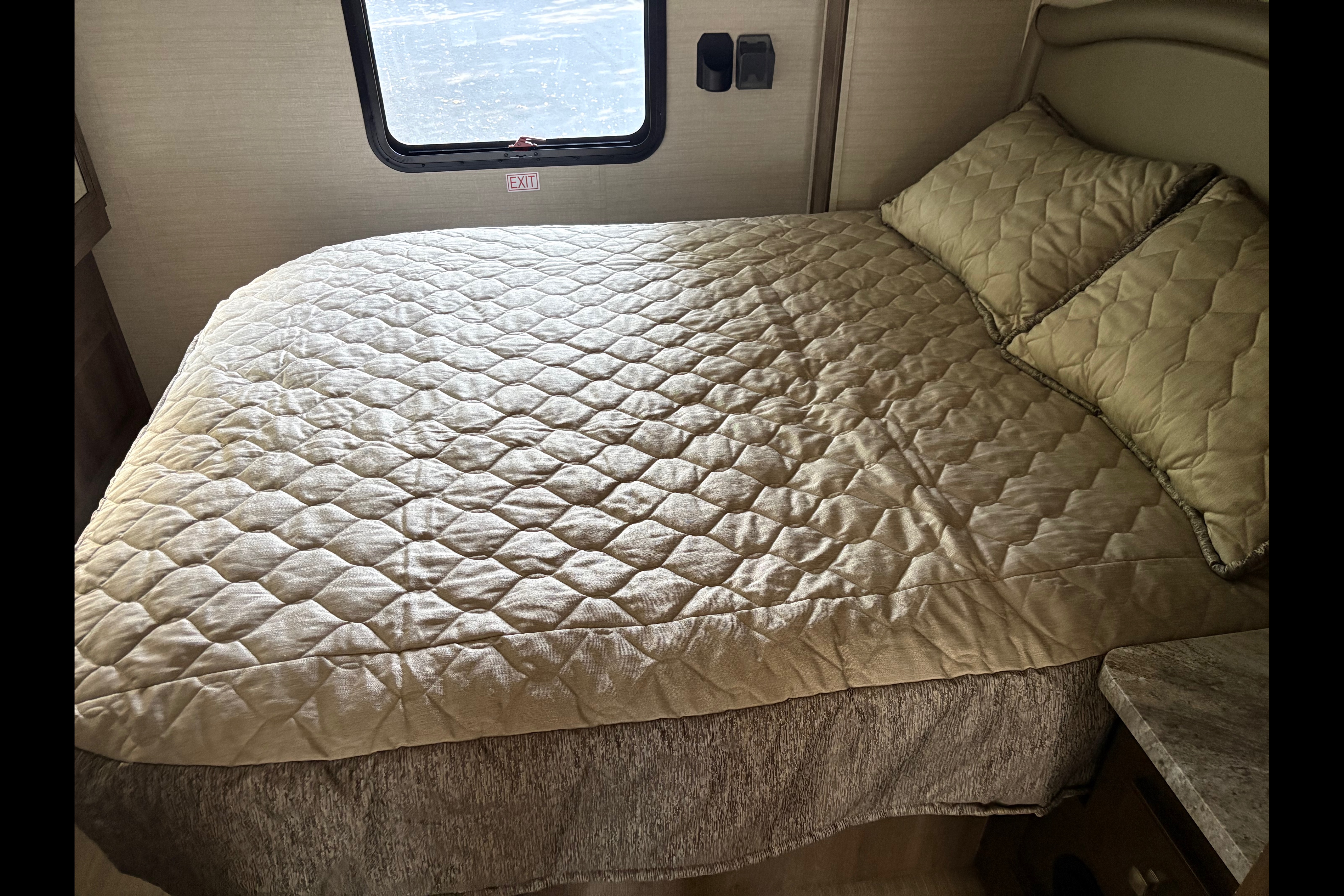 Family Fun Motorhome-Adventures Await! No experience needed