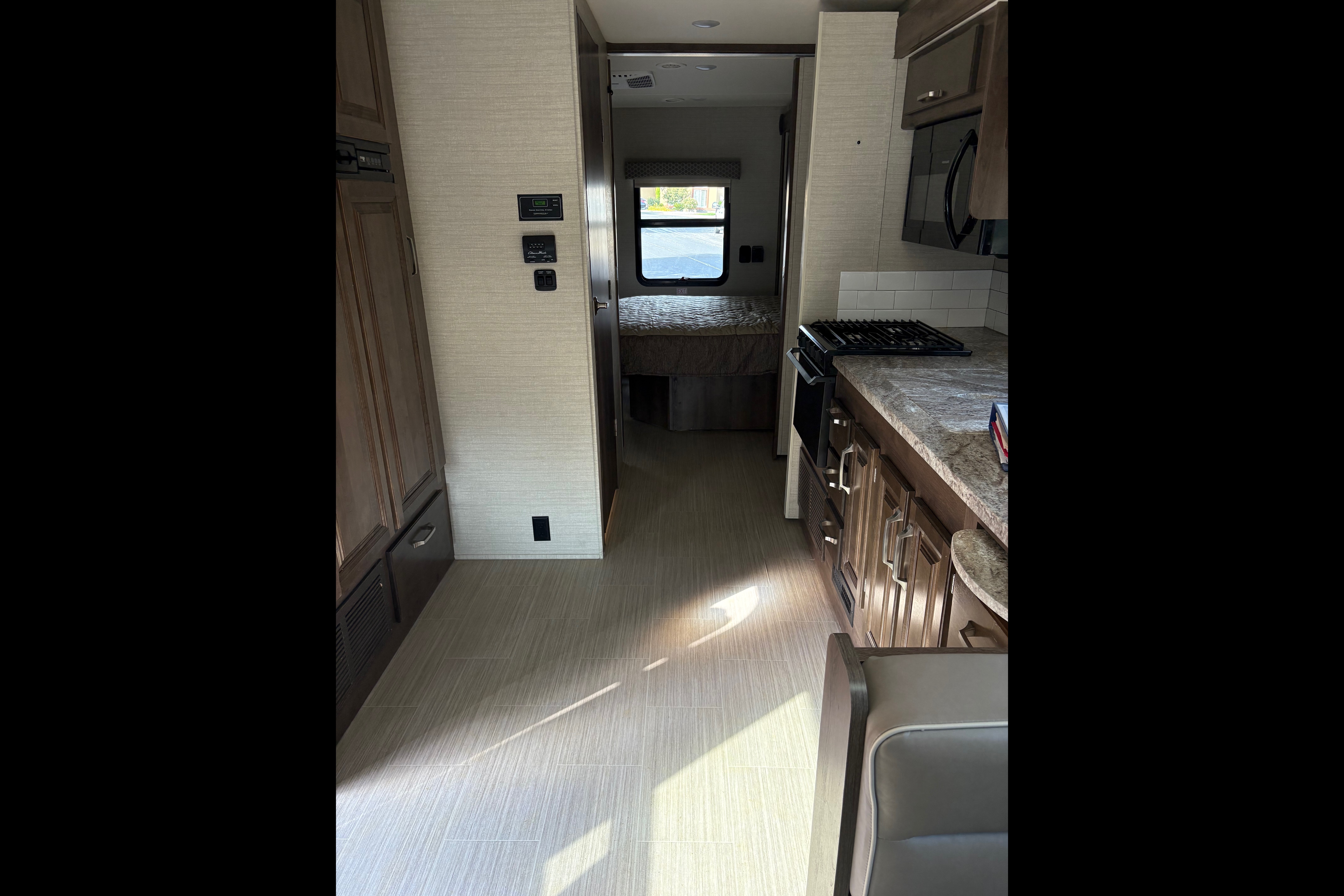 Family Fun Motorhome-Adventures Await! No experience needed