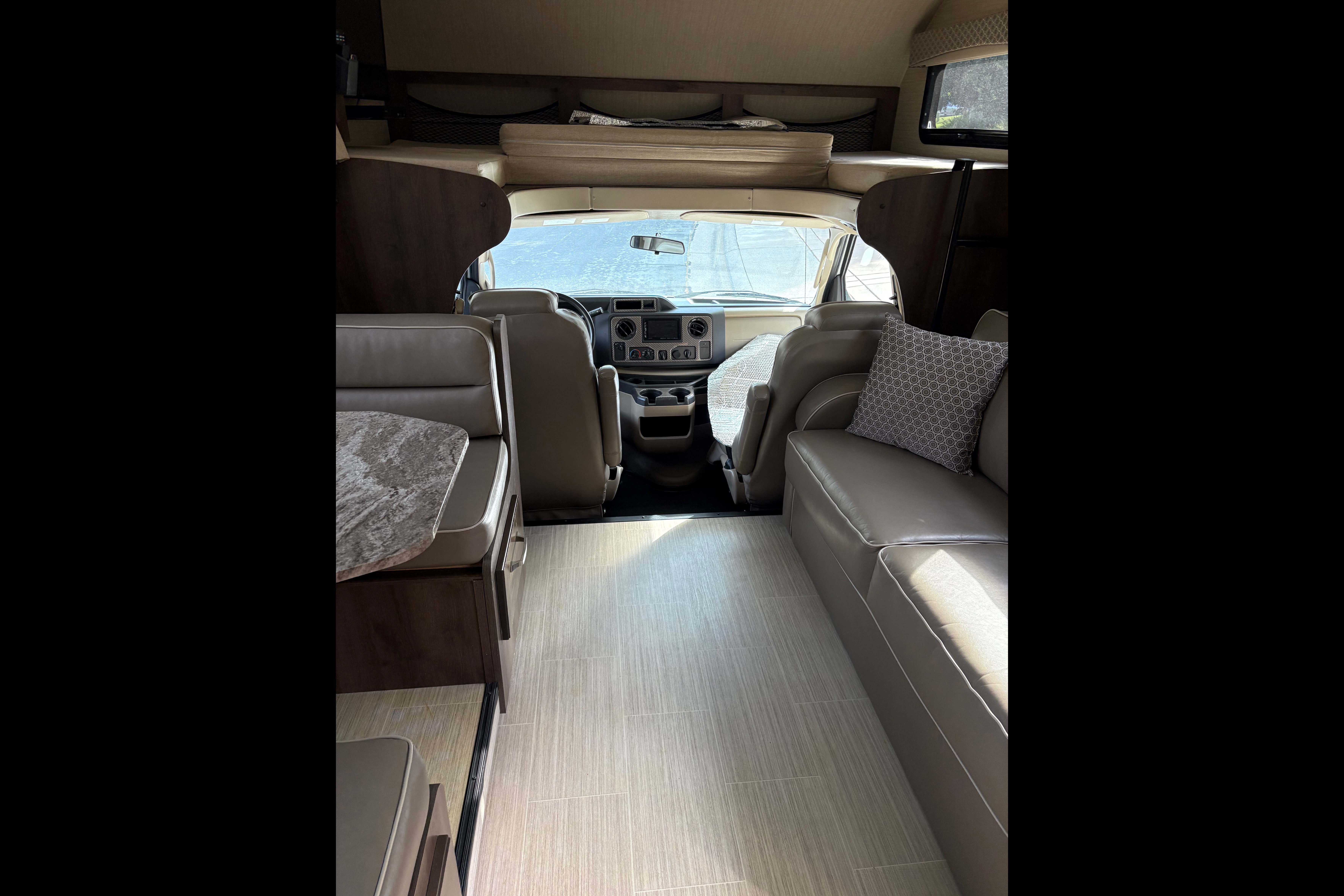 Family Fun Motorhome-Adventures Await! No experience needed