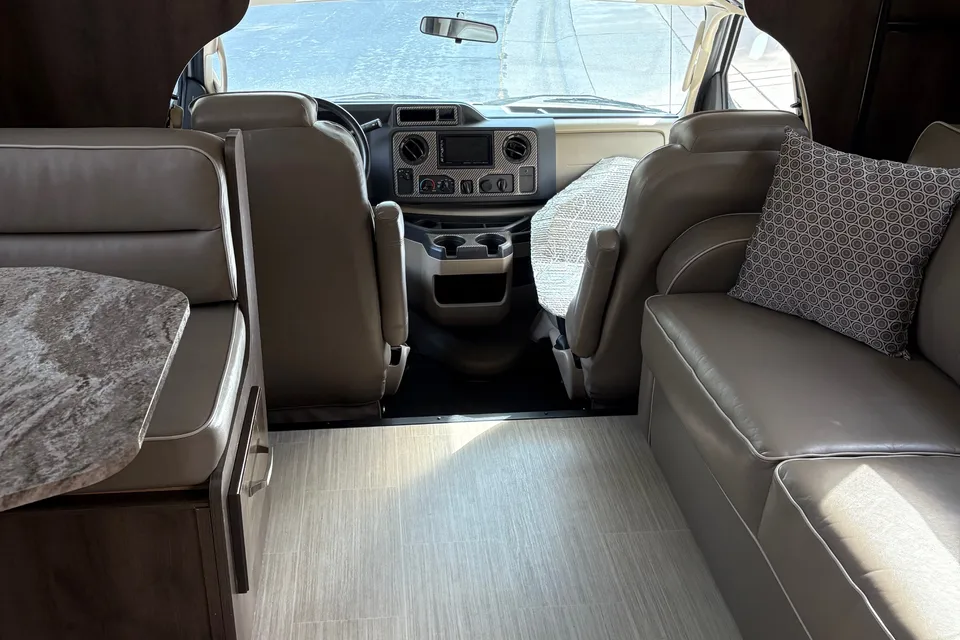 Family Fun Motorhome-Adventures Await! No experience needed