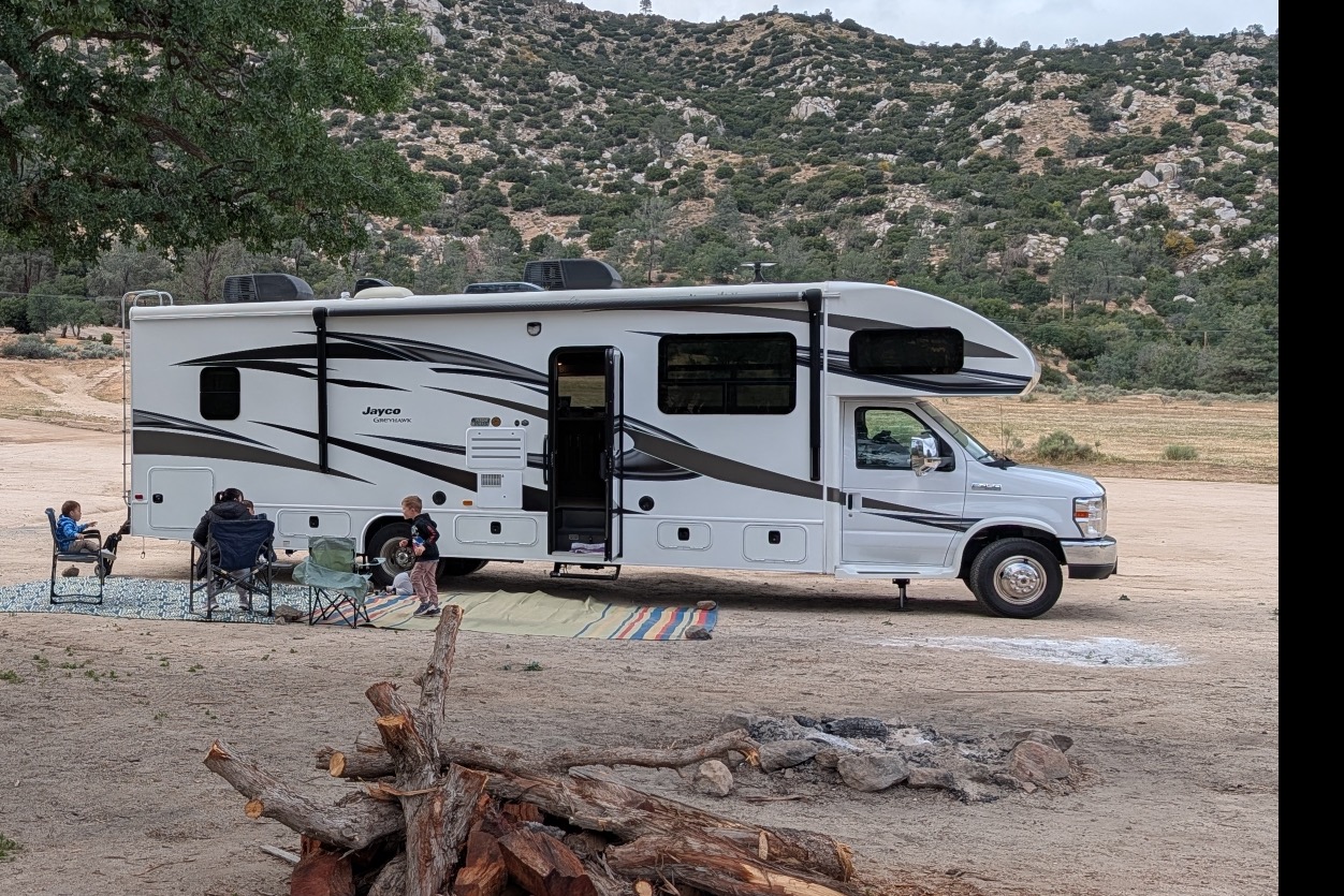 Family Fun Motorhome-Adventures Await! No experience needed