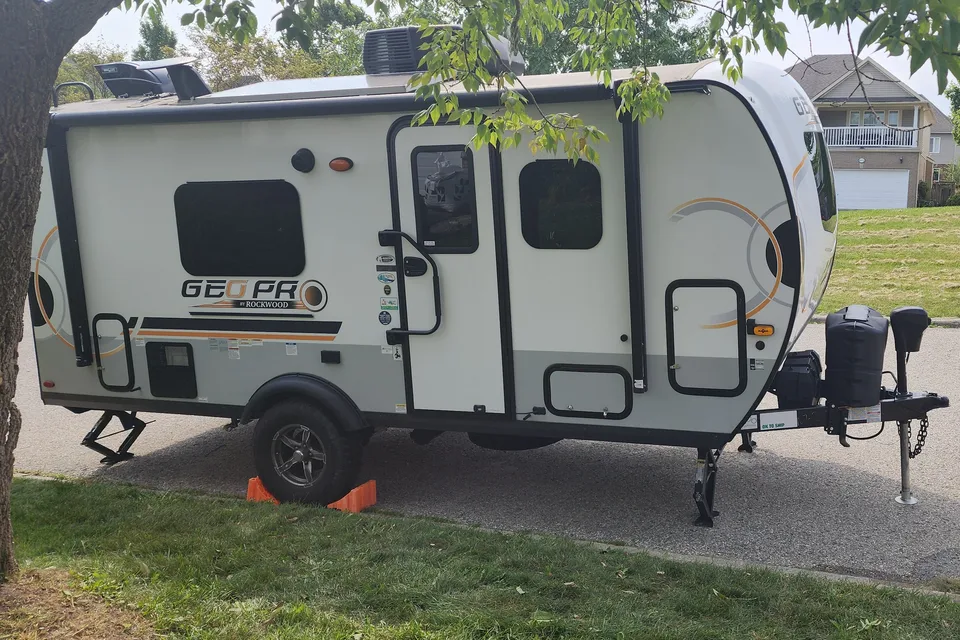 Adventure-Ready GeoPro 19FD — Lightweight, Modern, and Cozy!