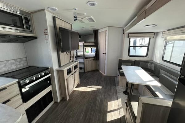 Shadow Cruiser | Driftwood Vacation