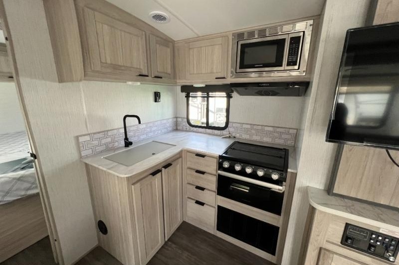 Shadow Cruiser | Driftwood Vacation
