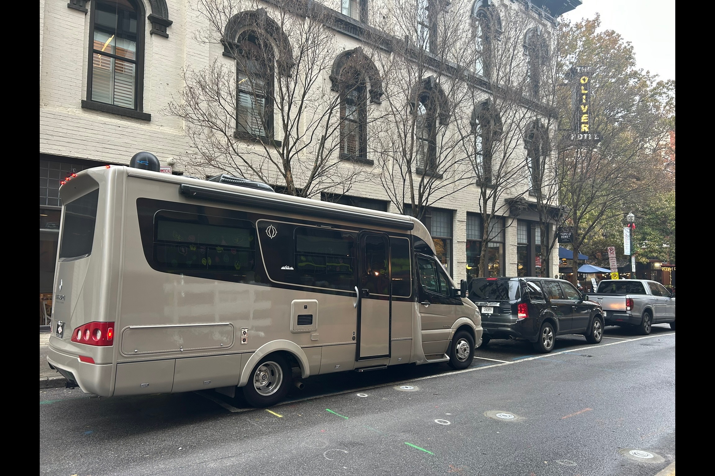 John's Leisure Travel Vans Unity Fx Class B