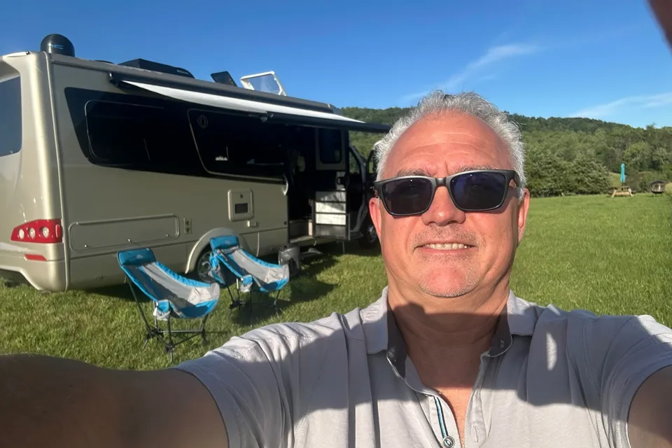 John's Leisure Travel Vans Unity Fx Class B