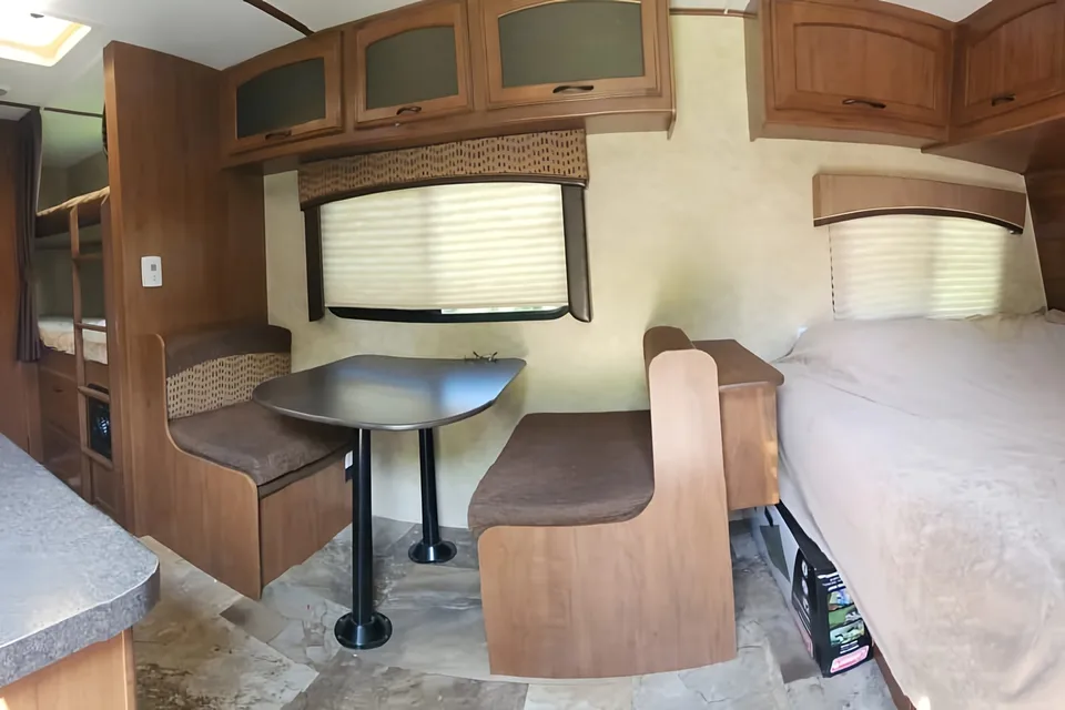 2017 Jayco Feather 19BH Bunkbed Travel Trailer
