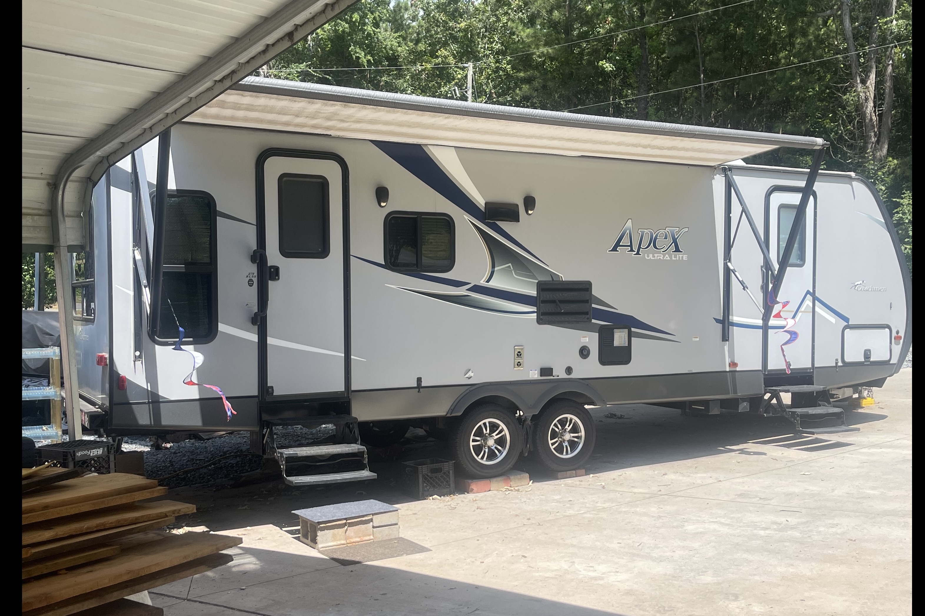Coachmen 279RLSS Travel Trailer
