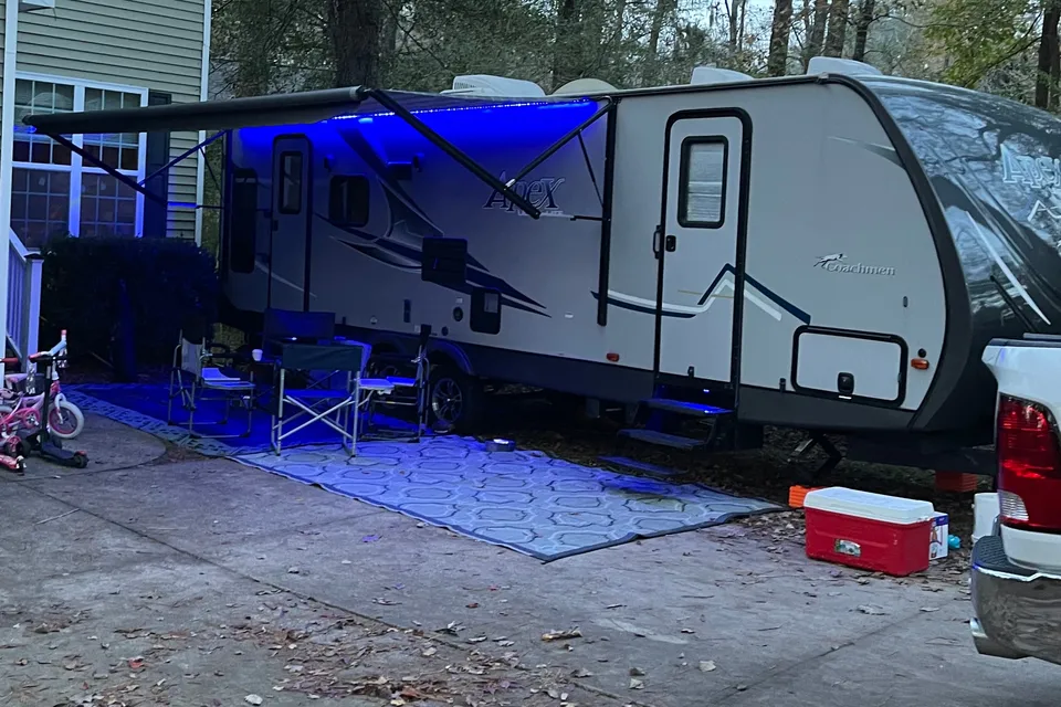 Coachmen 279RLSS Travel Trailer