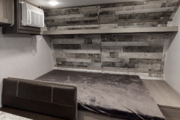 Brand New Coleman Lantern Bunk House