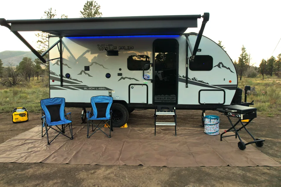 Wolf Pup Bunkhouse - ALL Inclusive