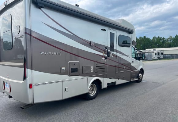 Tiffin Motorhomes Wayfarer Class C