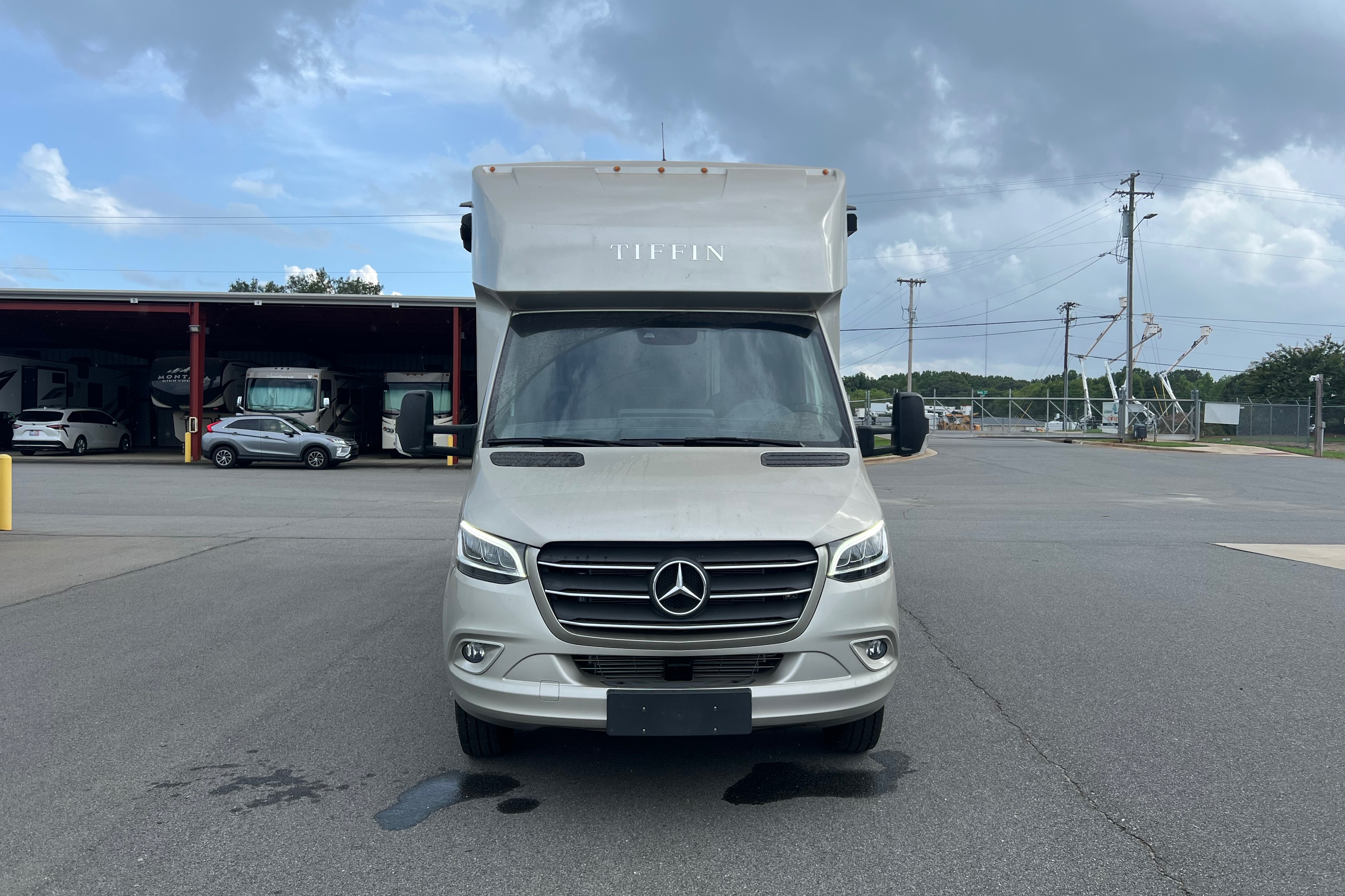 Tiffin Motorhomes Wayfarer Class C
