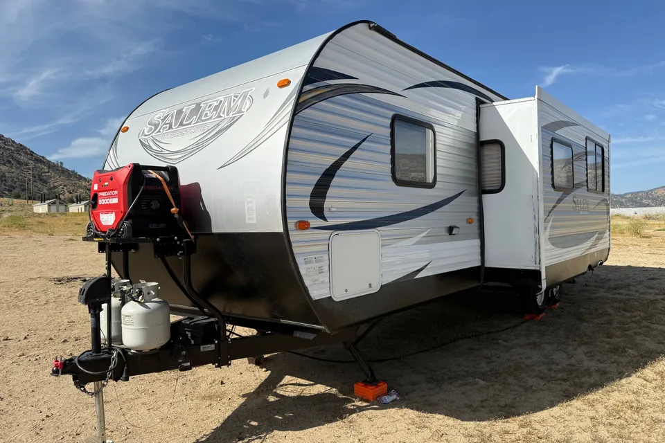 Marco's Forest River Wildwood T30QBSS Travel Trailer