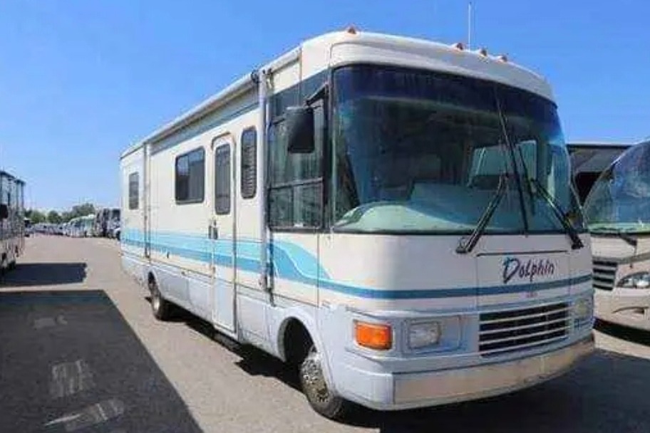 Joshua's National RV Dolphin Class A