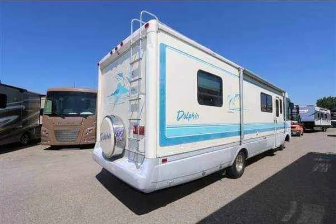 Joshua's National RV Dolphin Class A