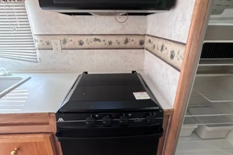 Dale's Travelair Rustler Rustler Travel Trailer
