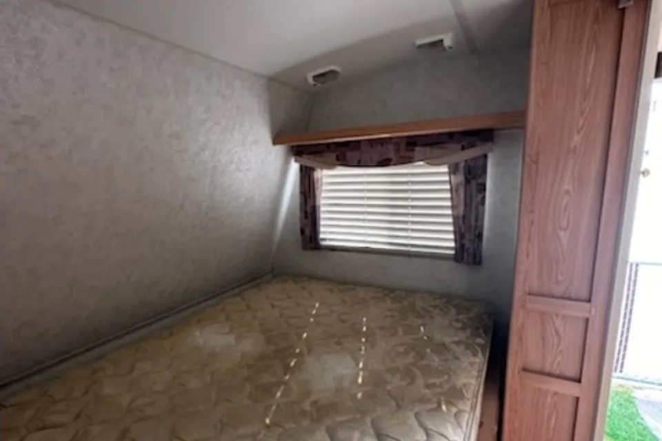 Dale's Travelair Rustler Rustler Travel Trailer