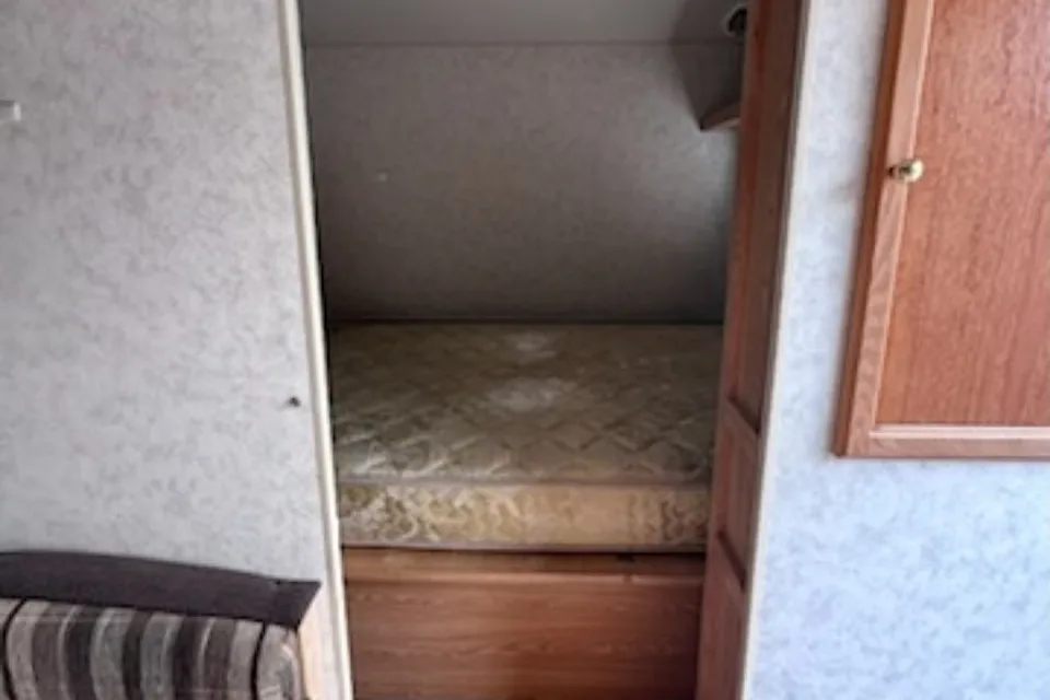 Dale's Travelair Rustler Rustler Travel Trailer