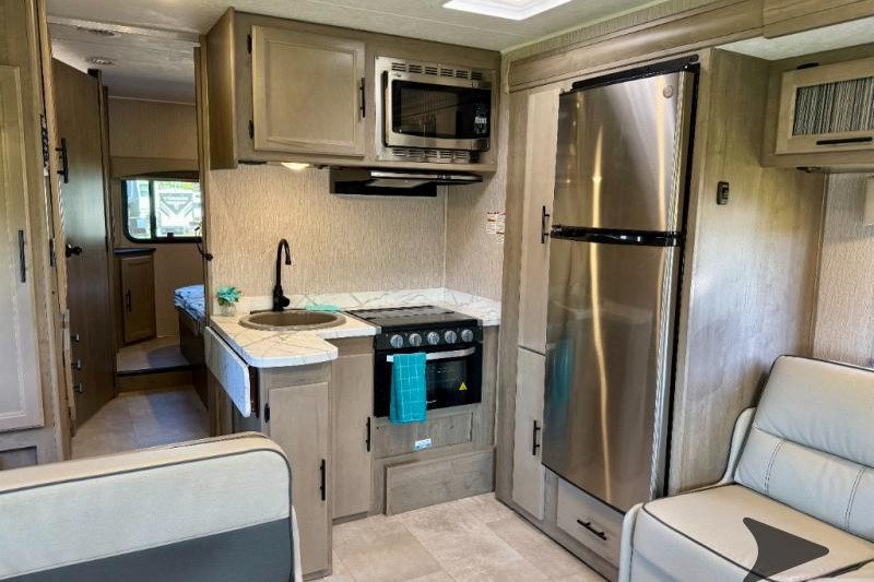2023 Freelander 26DS | Yellowstone-Ready, Fully Stocked, Sleeps 6