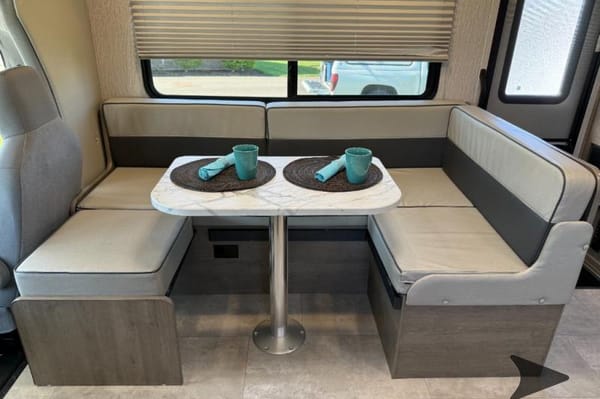2023 Freelander 26DS | Yellowstone-Ready, Fully Stocked, Sleeps 6