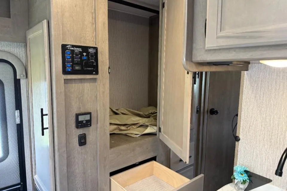 2023 Freelander 26DS | Yellowstone-Ready, Fully Stocked, Sleeps 6