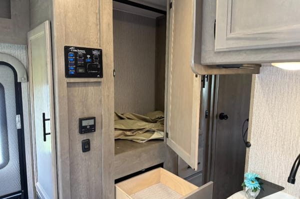 2023 Freelander 26DS | Yellowstone-Ready, Fully Stocked, Sleeps 6