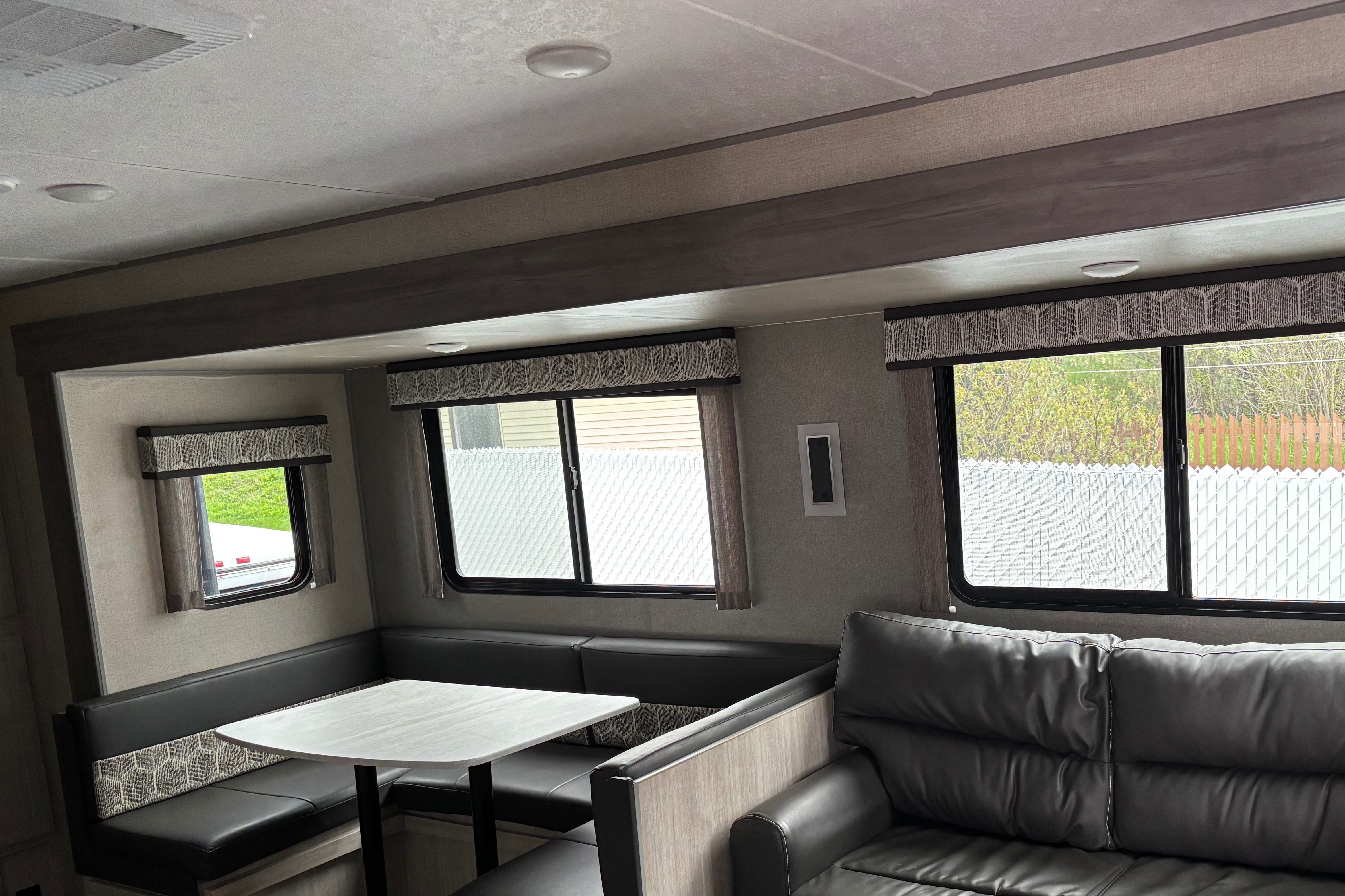 Stéphanie Coachmen Catalina 323BHD Roulotte