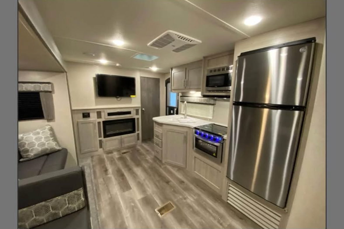 Stéphanie Coachmen Catalina 323BHD Roulotte