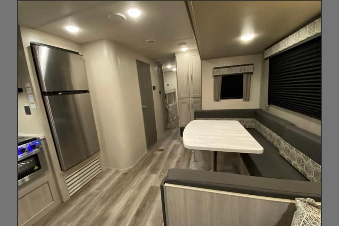 Stéphanie Coachmen Catalina 323BHD Roulotte