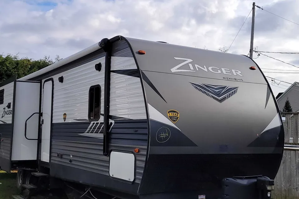 Crossroad Zinger 330bh  10personnes *Lits Superposés/bunk beds*  2 chambre fermé Marial RV