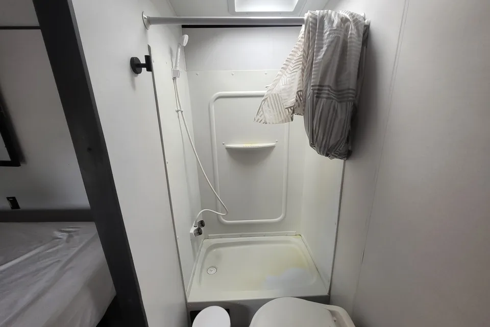  Rv Rentals Way Of Life's Family Special, 2-Bed/2-Bath 335BHSWE Travel Trailer S2