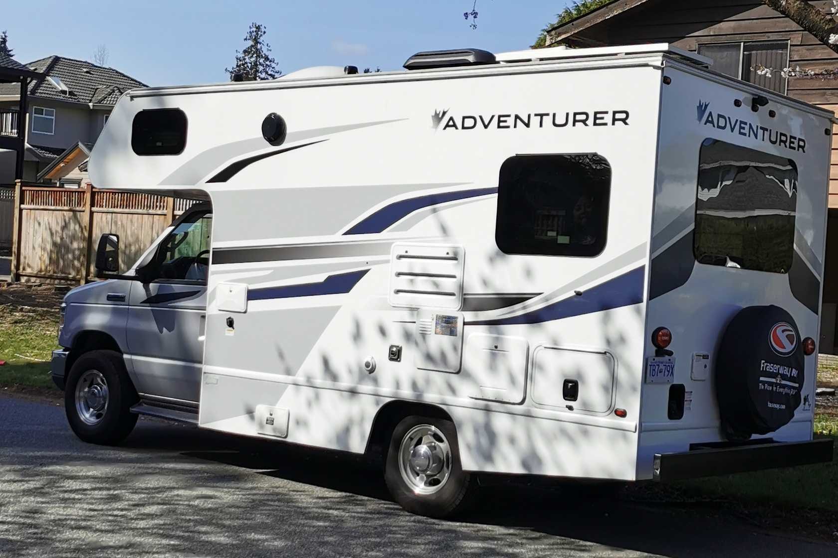 Emma's 2021 Ford 19ft motorhome