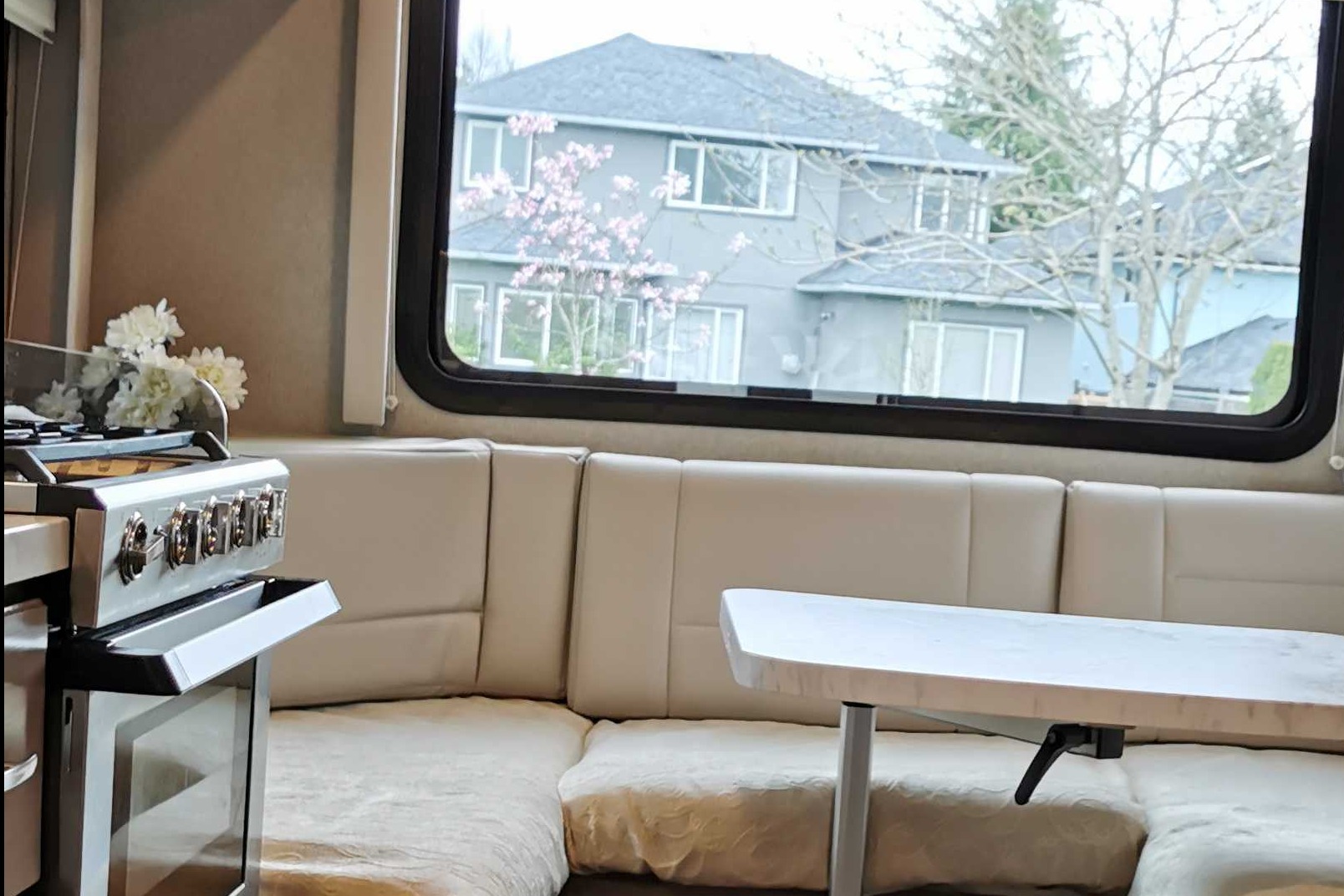 Emma's 2021 Ford 19ft motorhome