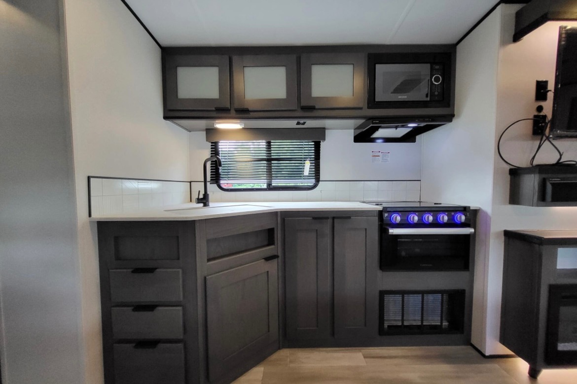 2022 cruiser rv mpg ultra lite