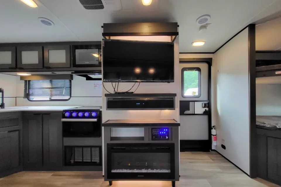 2022 cruiser rv mpg ultra lite