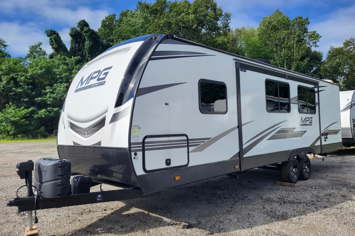 2022 cruiser rv mpg ultra lite