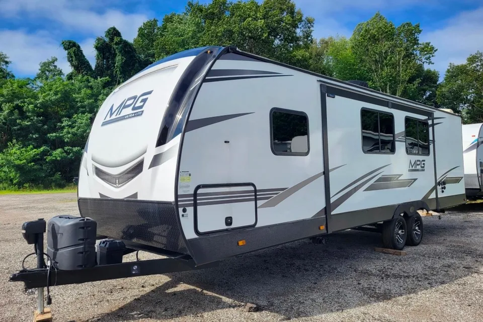 2022 cruiser rv mpg ultra lite