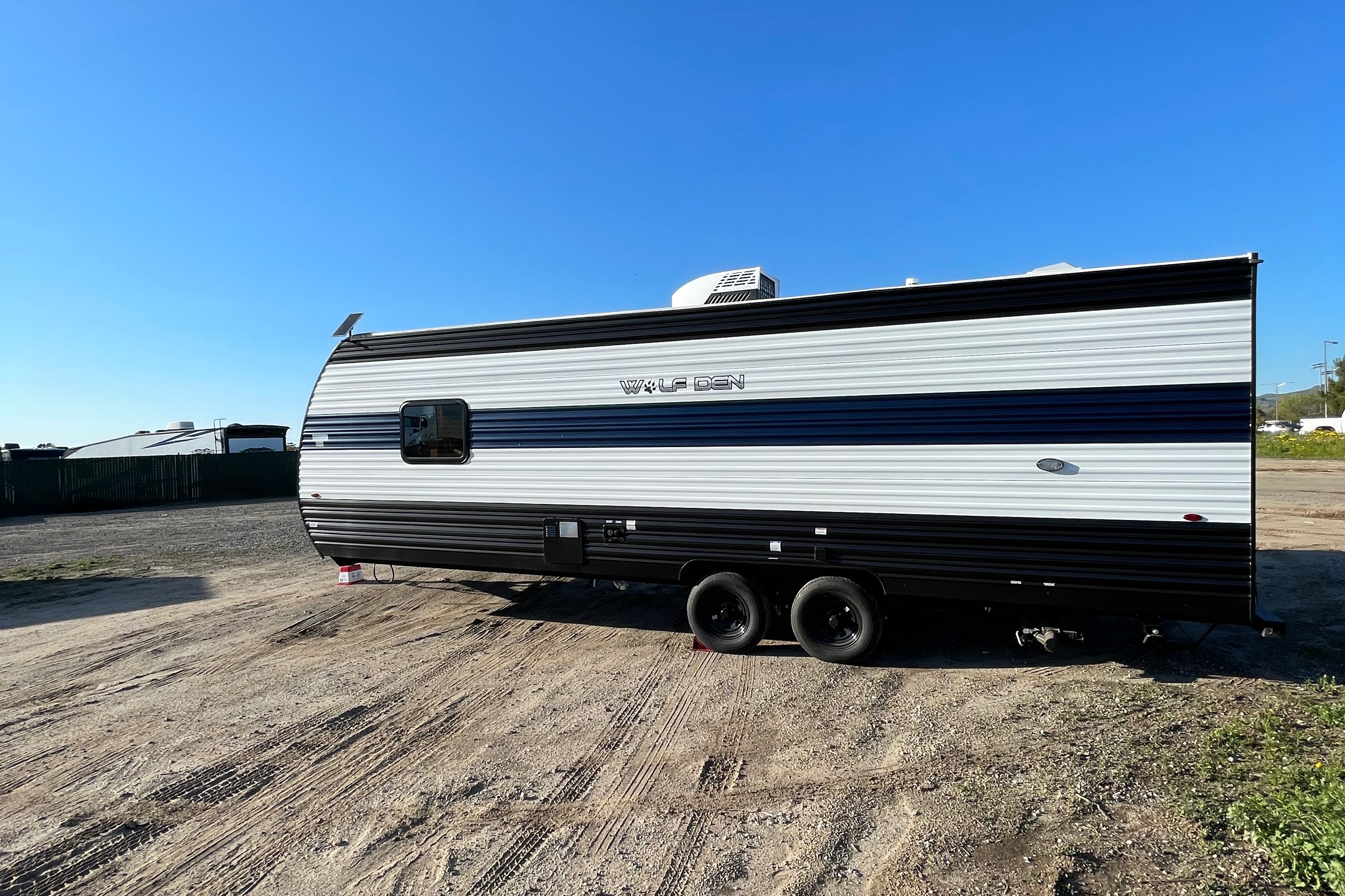 BRAND NEW 2024 29ft Light Weight Sleeps 8 Forest River Travel Trailer