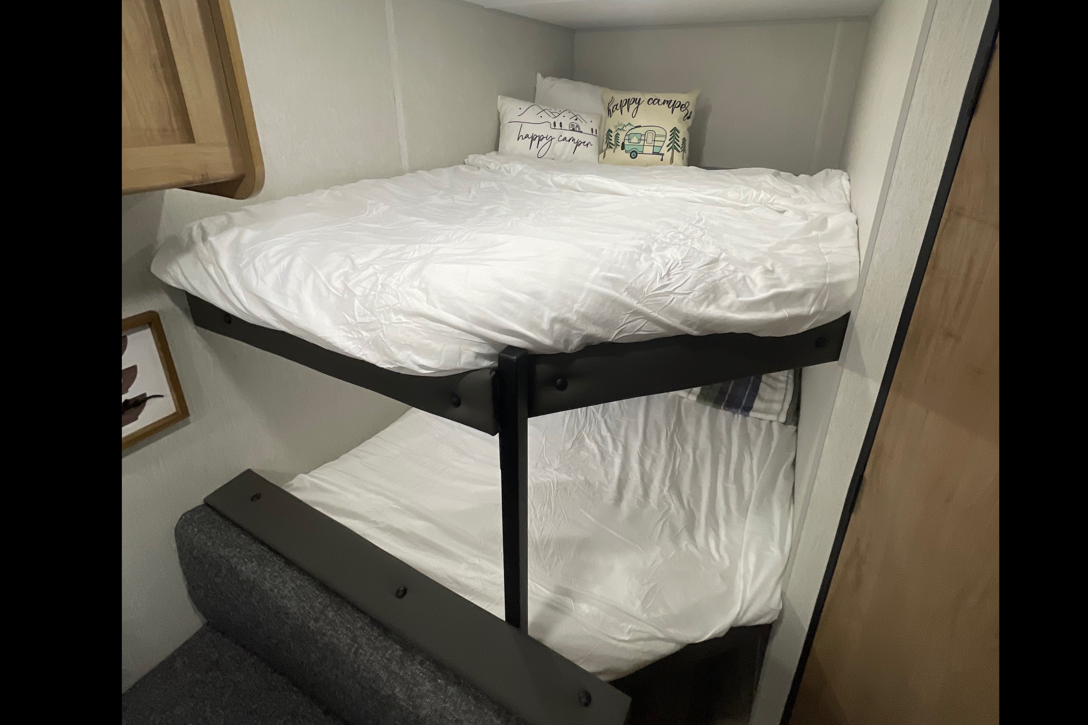 BRAND NEW 2024 29ft Light Weight Sleeps 8 Forest River Travel Trailer