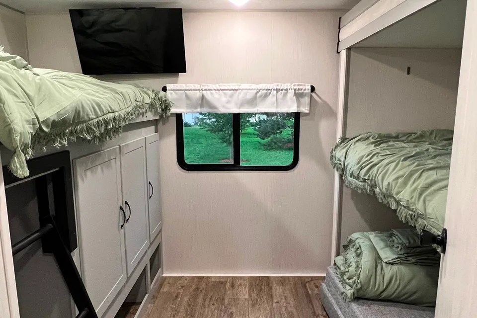 Duane's Forest River 2023 Vibe BH34 Travel Trailer