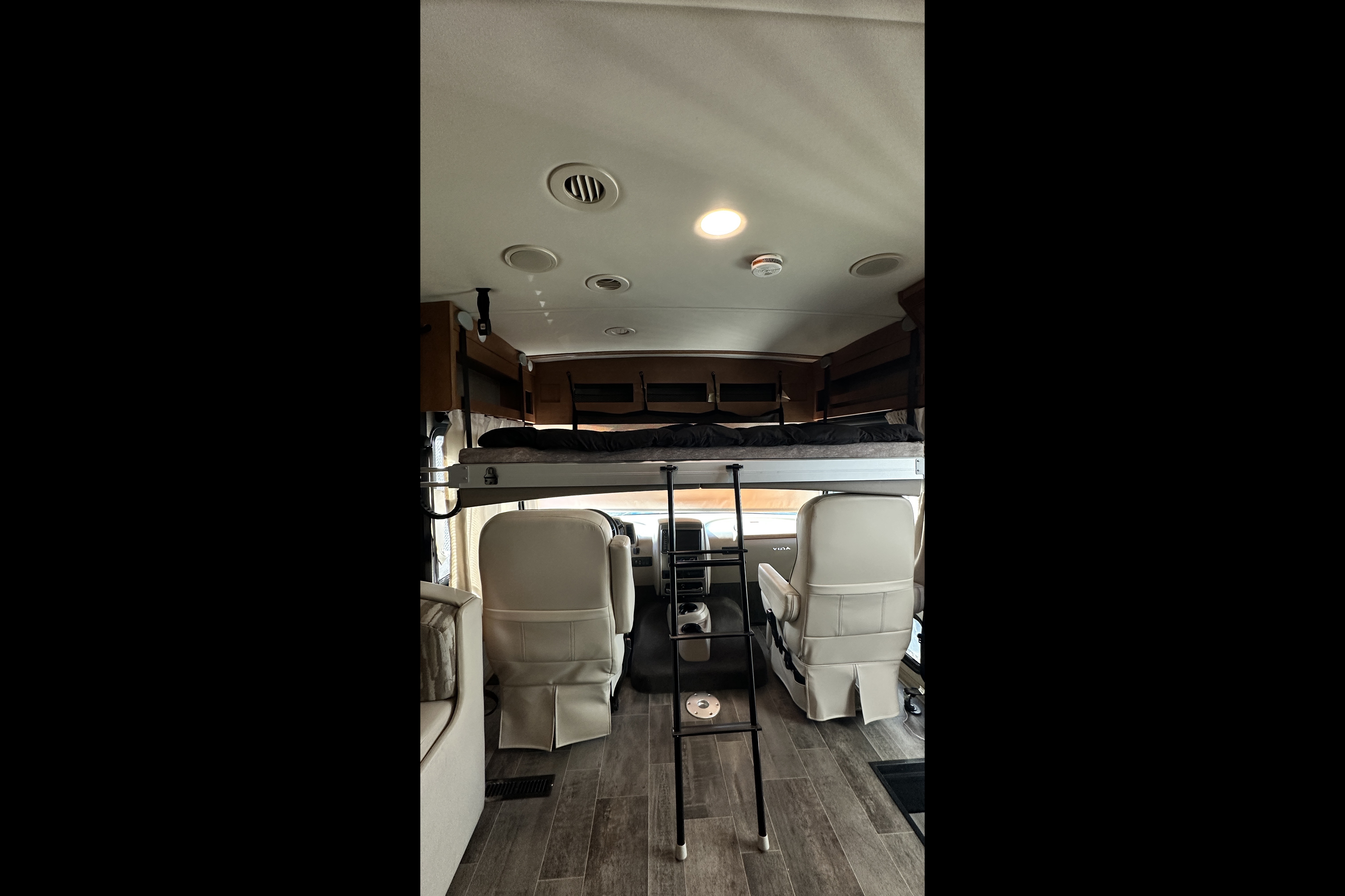 Amy's Winnebago Vista Lx Class A