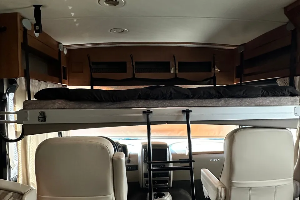 Amy's Winnebago Vista Lx Class A