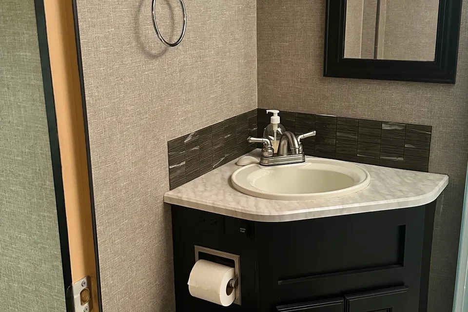 Amy's Winnebago Vista Lx Class A