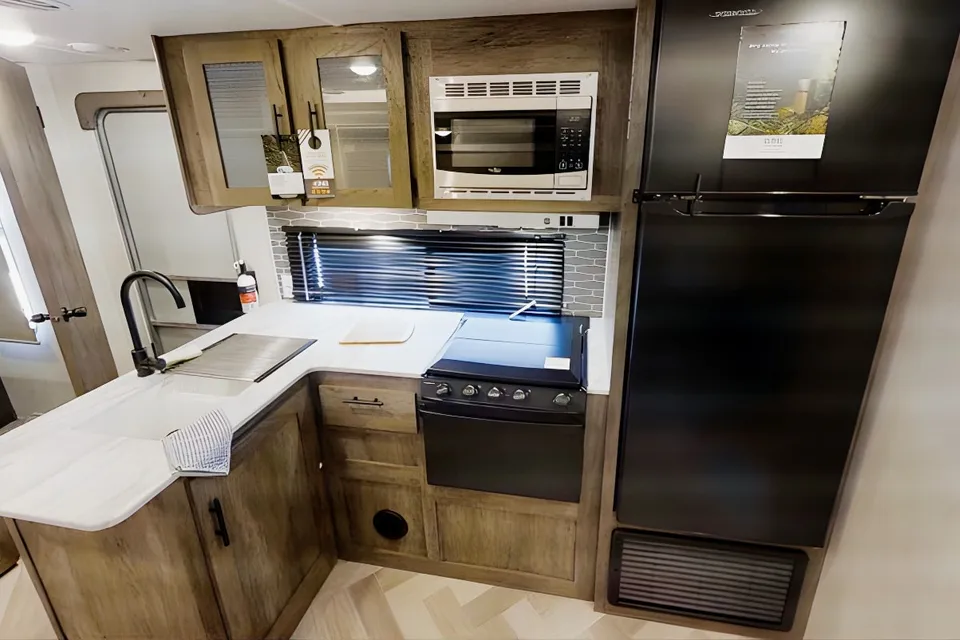 Joe And Carol's 33' Forest River Family Travel Trailer sleeps 8