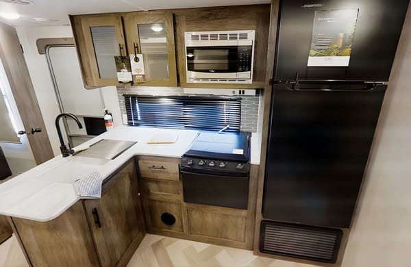Joe And Carol's 33' Forest River Family Travel Trailer sleeps 8