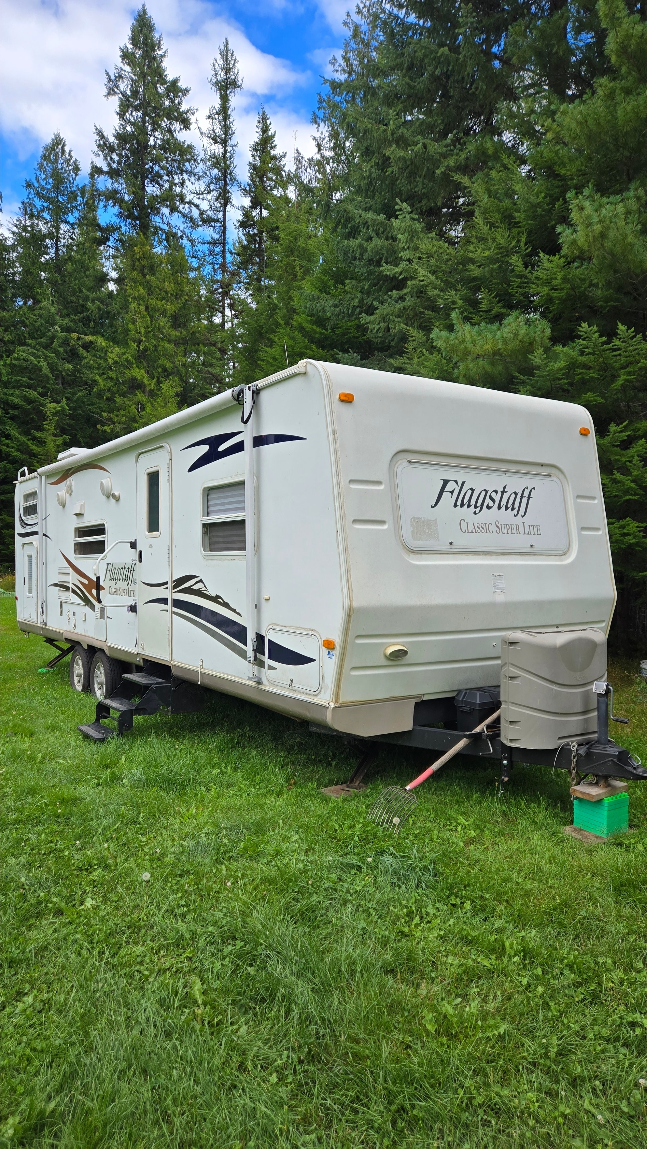 Forest River Flagstaff Classic Super Lite Travel Trailer