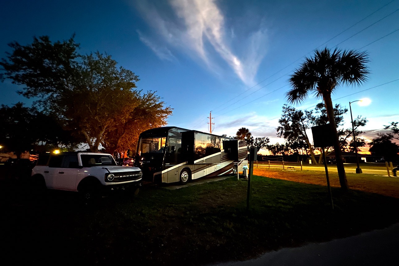 40' Winnebago Forza "The DreamCatcher"